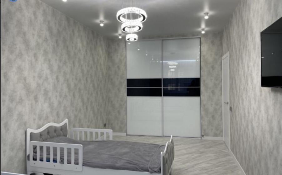 продажа трехкомнатной квартиры номер A-173599 в Приморском районе, фото номер 6